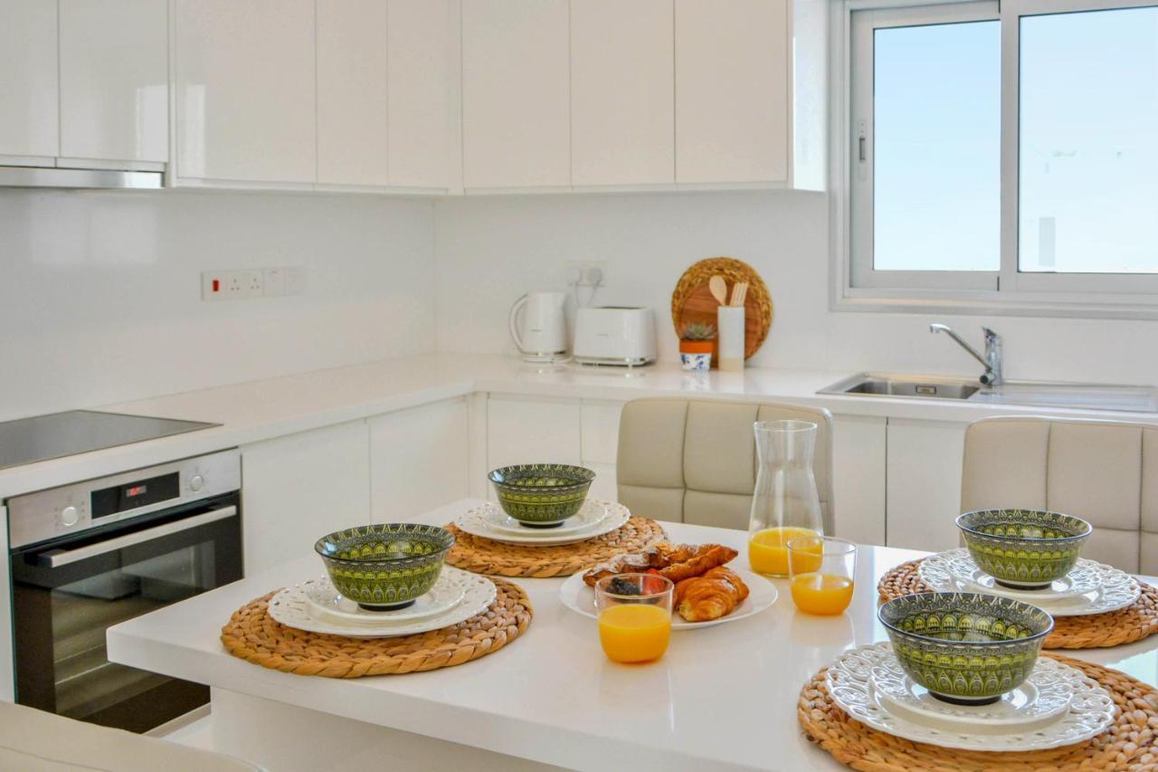 شقة Phaedrus Living: Seaside Luxury Flat Lighthouse 67 بافوس المظهر الخارجي الصورة